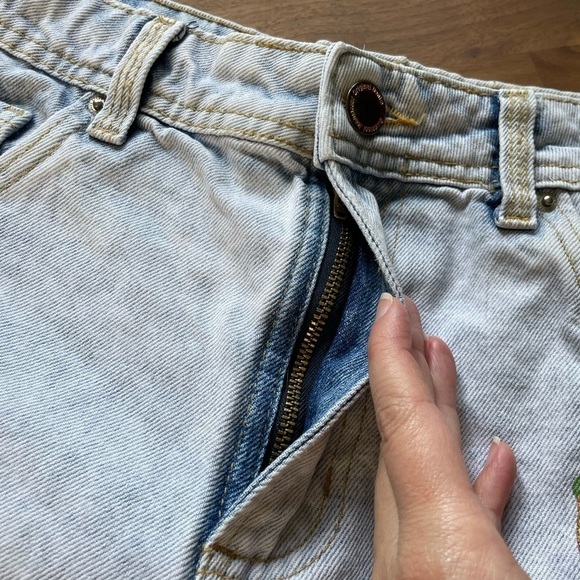 HAND painted crafts distressed artsy jeans shorts - Picture 4 of 10